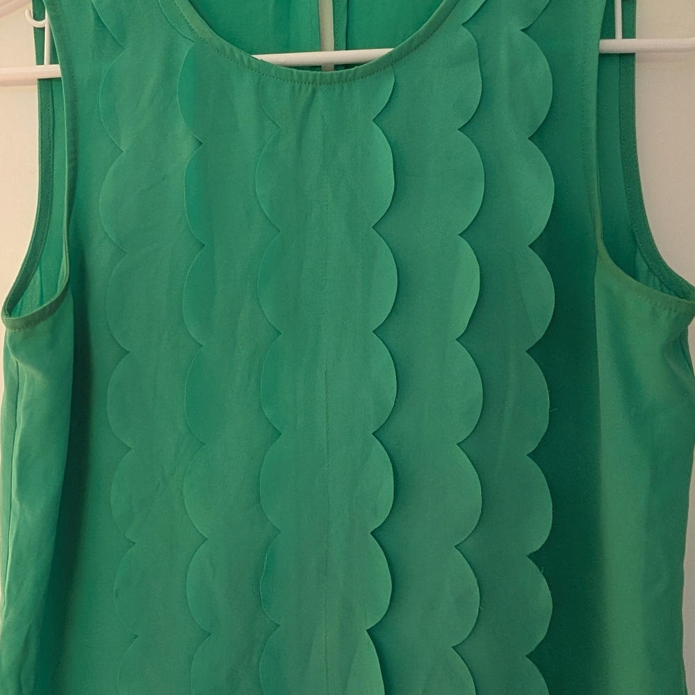 Banana Republic Vibrant Green Scallop Tank Top Size XS
